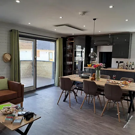 Cardinham - 3 Bedroom - Vp8 *